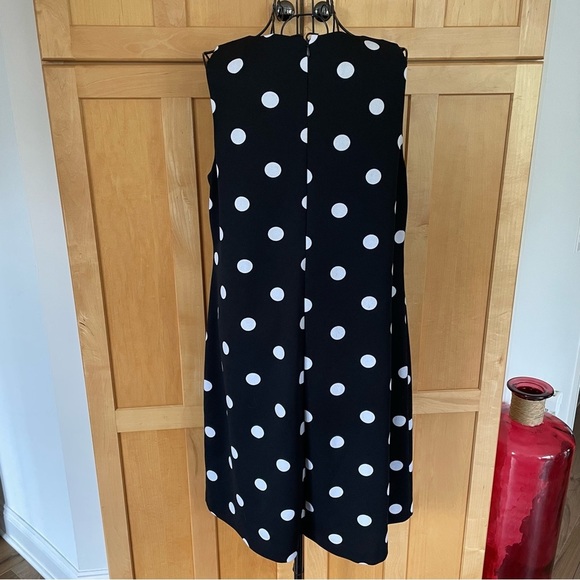 Anne Klein black & white polka dot sleeveless sheath Dress size 10 - Picture 4 of 10